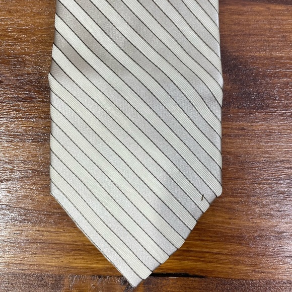 DKNY Men’s Tie - Picture 1 of 5
